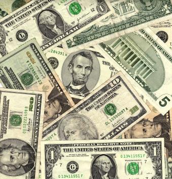 Threat of Credit Rating Cut Weakens U.S. Dollar